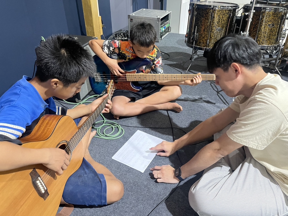 Guitar class 3